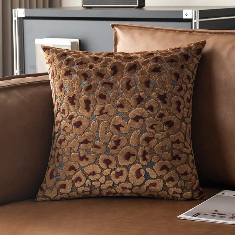 Luxury Leopard Print Velvet Throw Pillow Cover Modern Animal Pattern Cushion Case Modern Decorative Pillows for Stylish Sofa