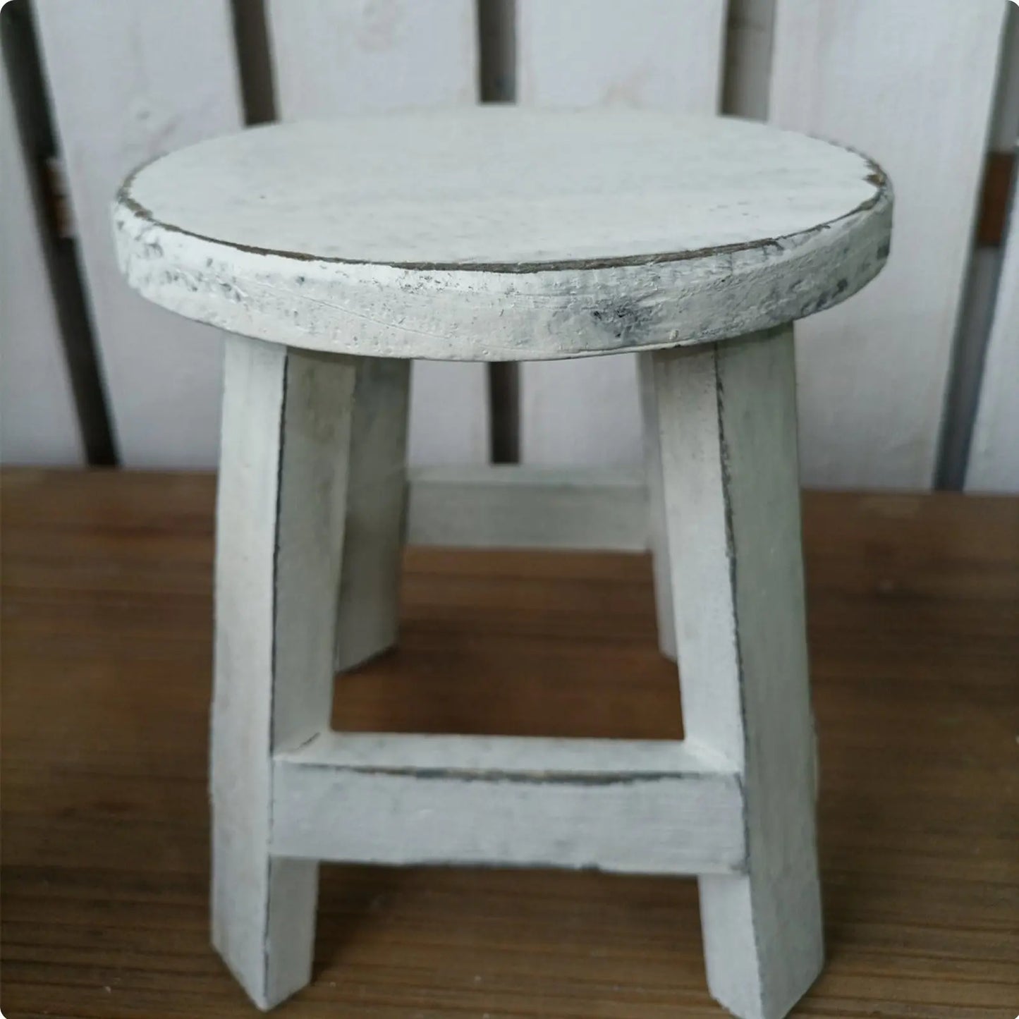 Round Wooden Stool Lightweight Round Wood Plant Stand Miniature Wood Stool Distressed Finish Vintage Plant Riser for Indoor