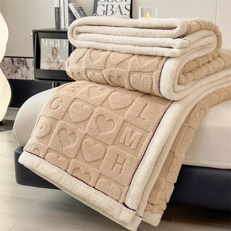 Winter Thick Lamb Fleece Blanket Solid Color Hibiscus Nap Blanket Coral Fleece Heart Shap Sofa Mat  A Grade Cotton Bed Sheets