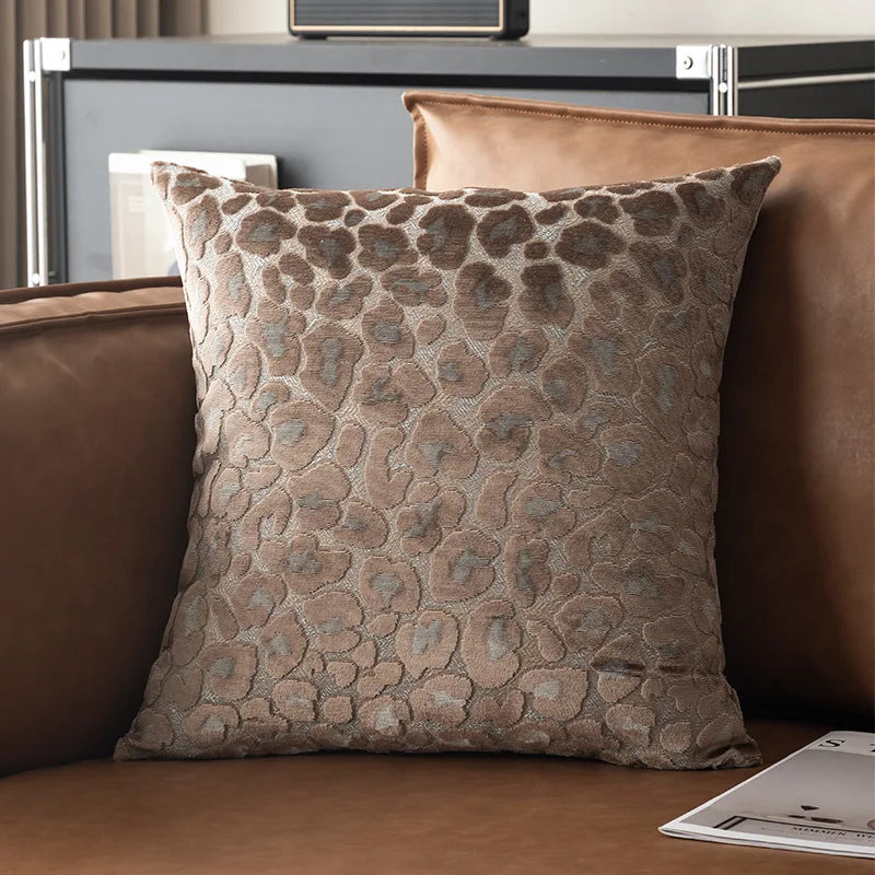 Luxury Leopard Print Velvet Throw Pillow Cover  Modern Animal Pattern Cushion Case Modern Decorative Pillows for Stylish Sofa