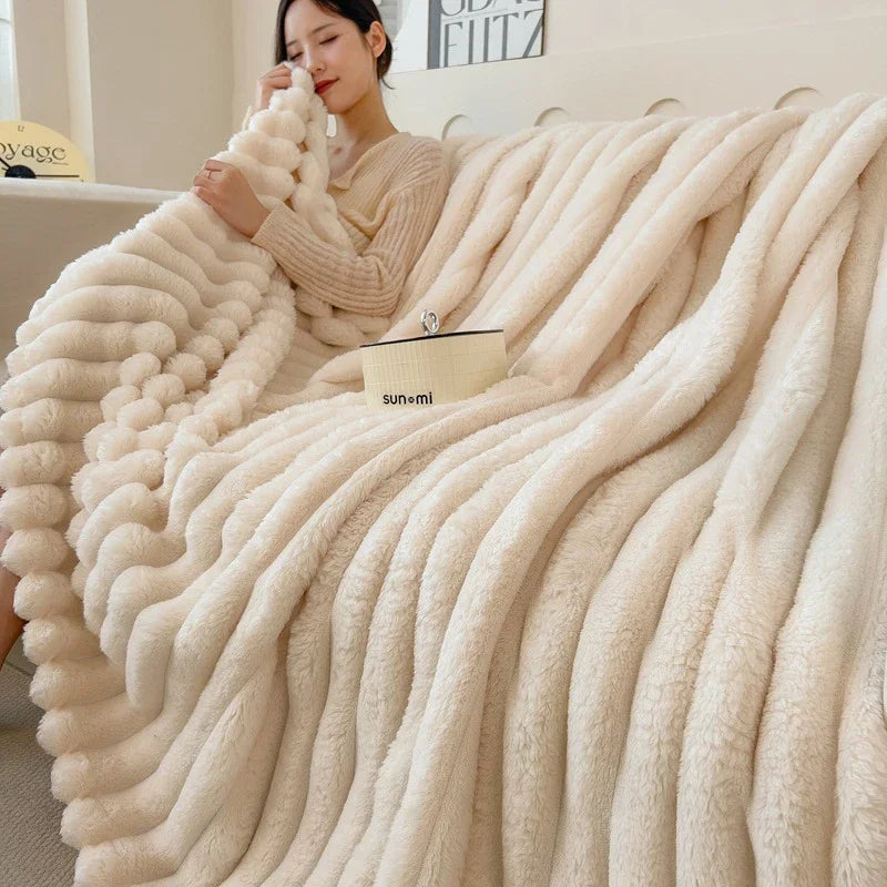 Soft and Warm Faux Rabbit Fur Throw Blanket for Cozy Evenings