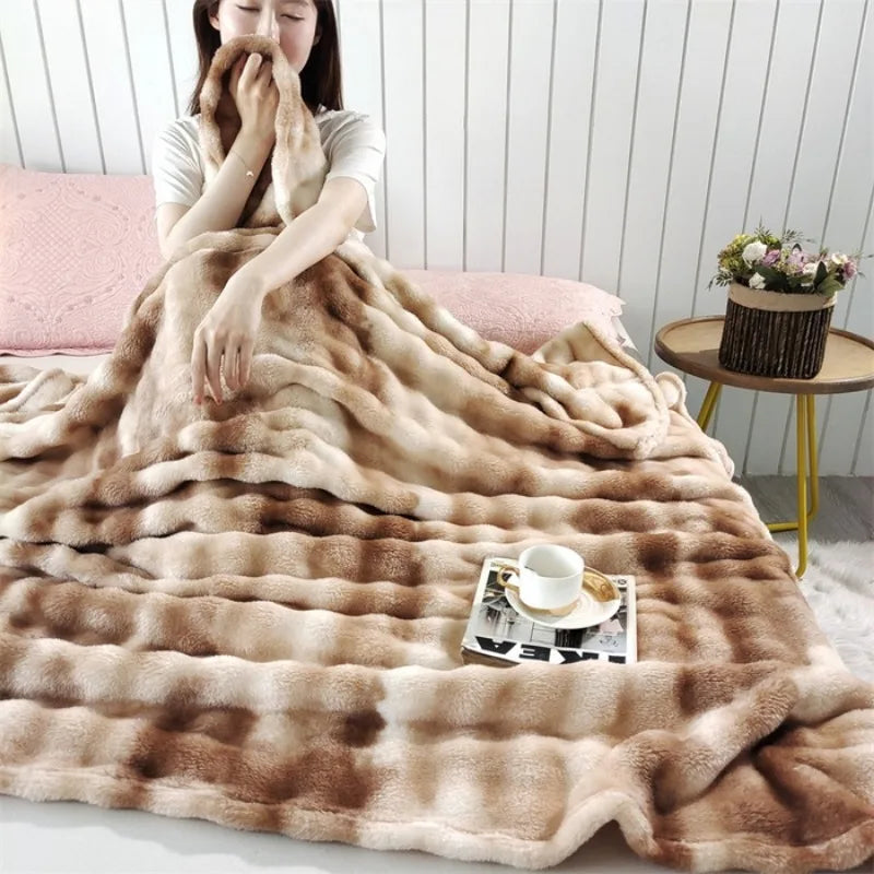 2025 new gradual change color bubble fleece blanket double-sided milk fleece sofa blanket air conditioner nap blanket
