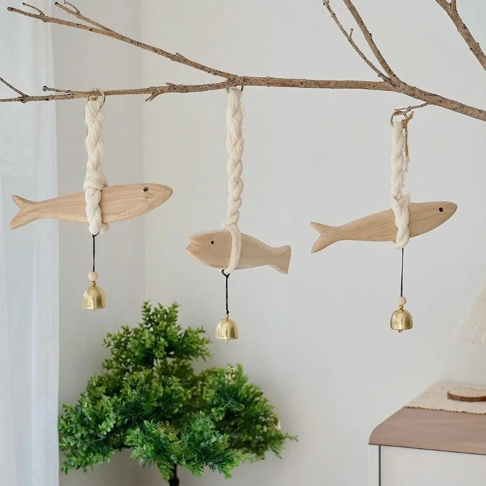 Creative Handmade Wood Fish Door Bell Hand Carved Lightweight Fish Wall Decoration Rustic Lucky Fish Door Chimes Living Room