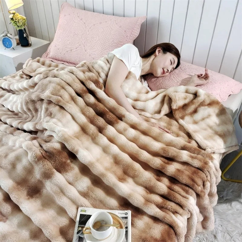 2025 new gradual change color bubble fleece blanket double-sided milk fleece sofa blanket air conditioner nap blanket