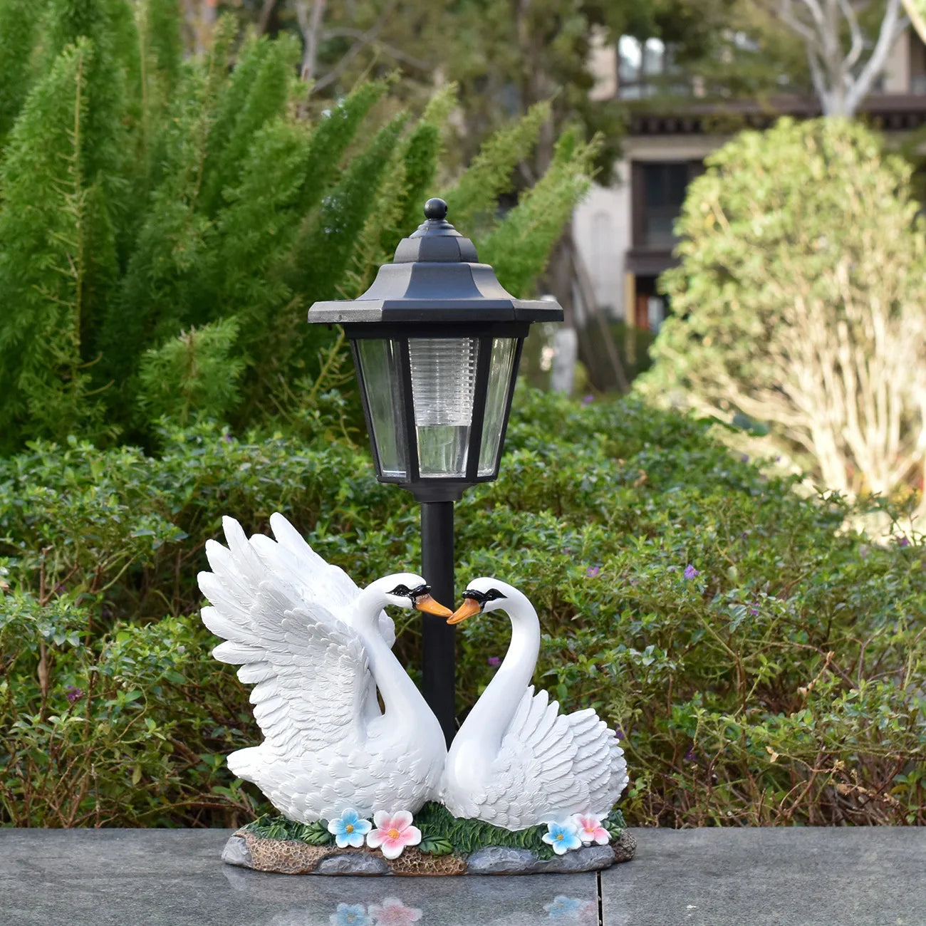 Outdoor Courtyard Decoration Simulation Swan Garden Landscaping Ornament Animal Statue Solar Resin Handicraft
