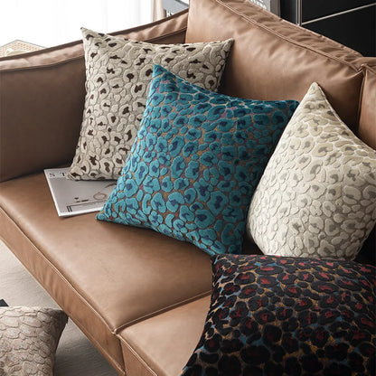 Luxury Leopard Print Velvet Throw Pillow Cover  Modern Animal Pattern Cushion Case Modern Decorative Pillows for Stylish Sofa