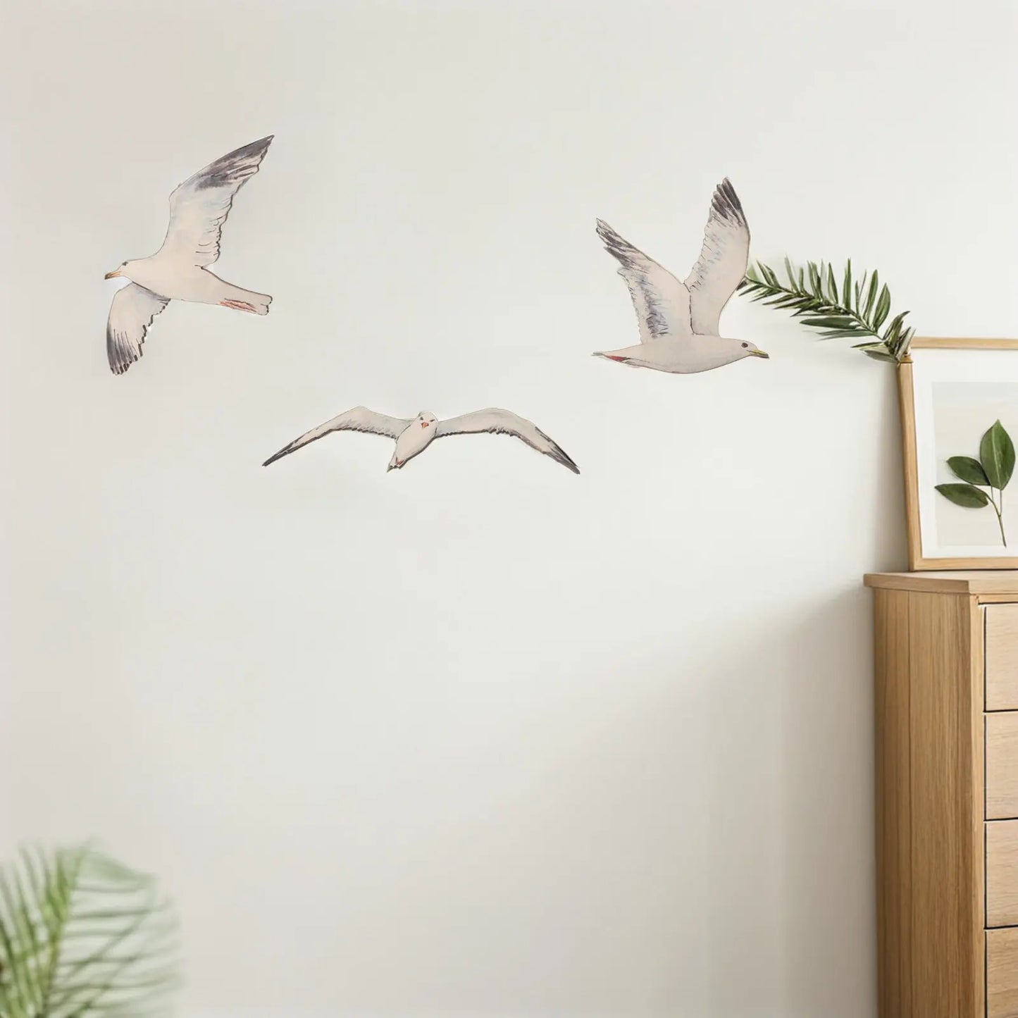 3Pcs Wall Birds Decor - Handmade Wood Seagull Art - Seaside Nautical Ornament for Mediterranean Style Living Area