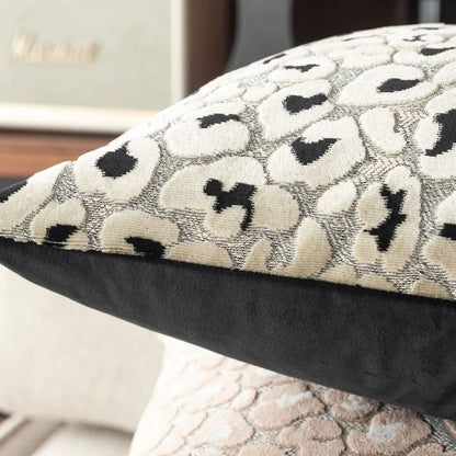 Luxury Leopard Print Velvet Throw Pillow Cover  Modern Animal Pattern Cushion Case Modern Decorative Pillows for Stylish Sofa