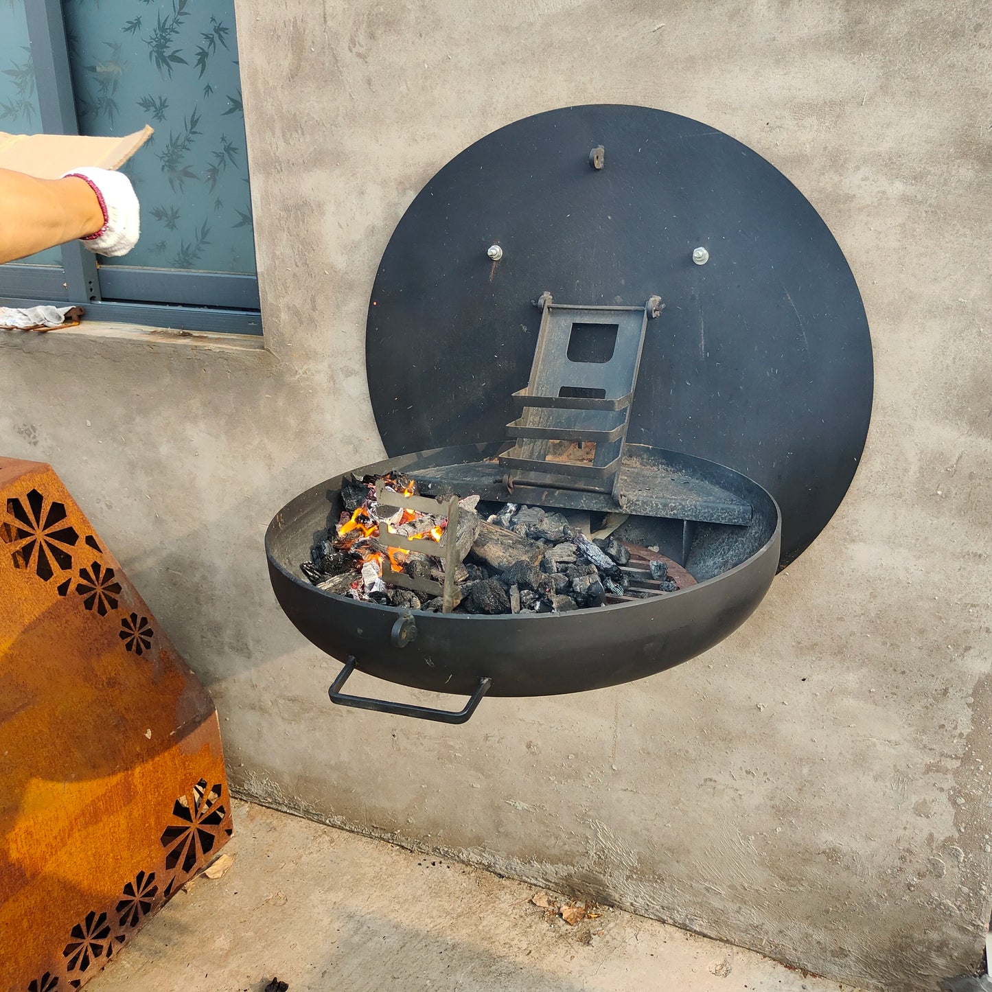 Garden Wall Mounted Grill Charcoal Grill Fire Pits Black Folding Grill