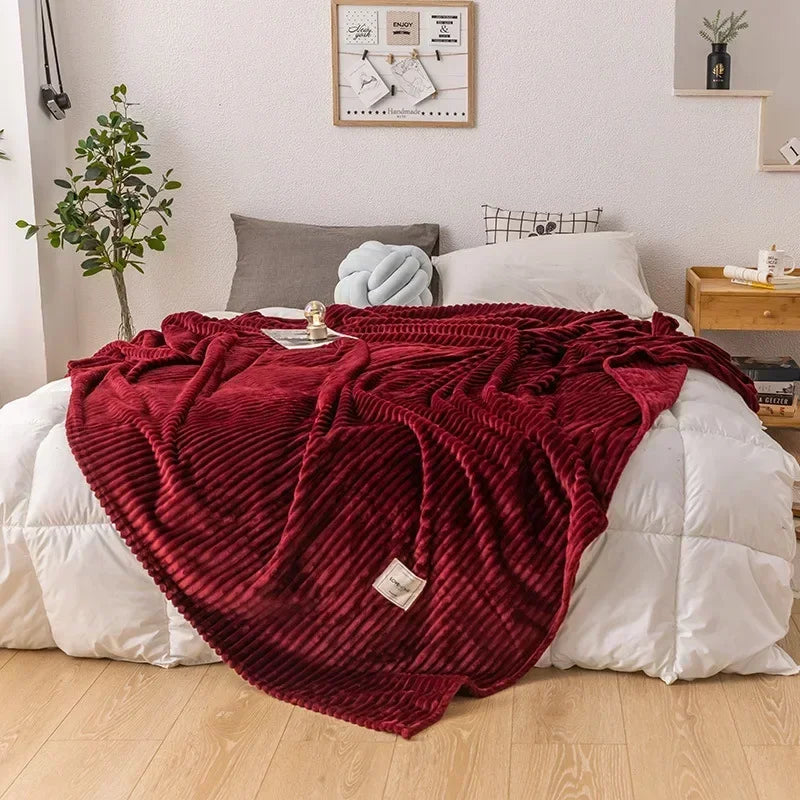 Bed Blankets Solid Yellow-green Soft and Soft Flannel Blankets on The Bed Thick Blankets and