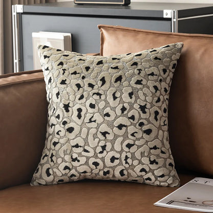 Luxury Leopard Print Velvet Throw Pillow Cover  Modern Animal Pattern Cushion Case Modern Decorative Pillows for Stylish Sofa