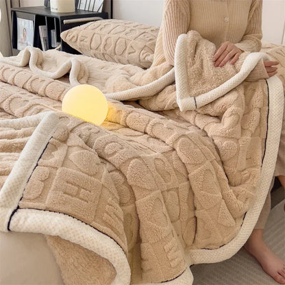 Winter Thick Lamb Fleece Blanket Solid Color Hibiscus Nap Blanket Coral Fleece Heart Shap Sofa Mat  A Grade Cotton Bed Sheets